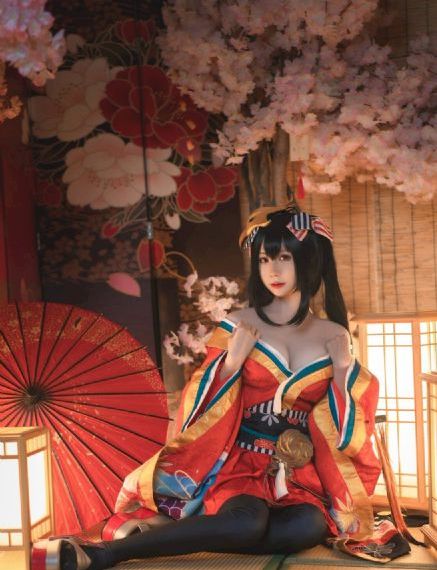《女主角》完整在线观看_十万网红美女美酱
