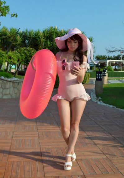 让人下面湿的视频_1080P高清视频播放